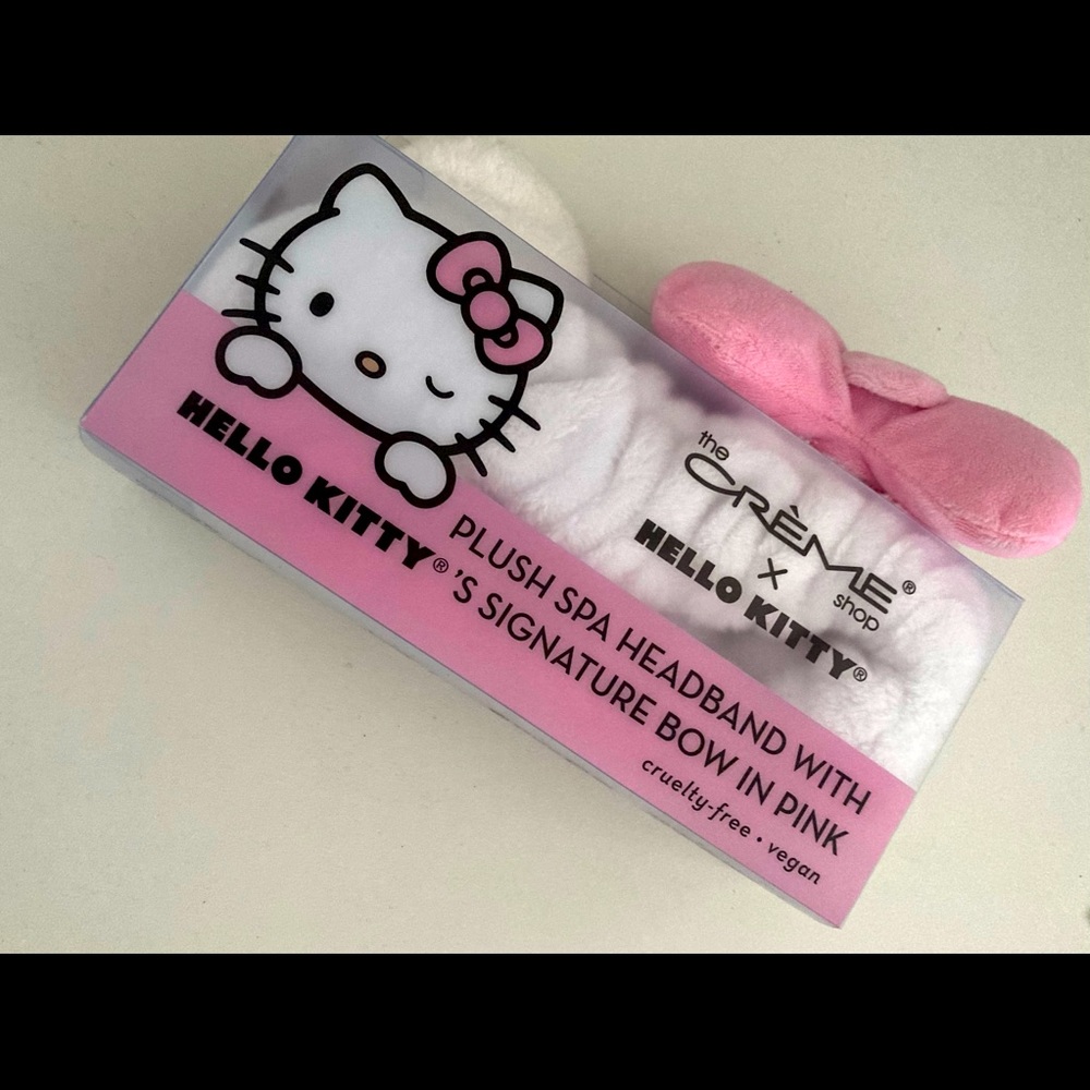 Plush Spa Headband with Hello Kitty's Signature Bow (Pink) Cruelty-Free & Vegan